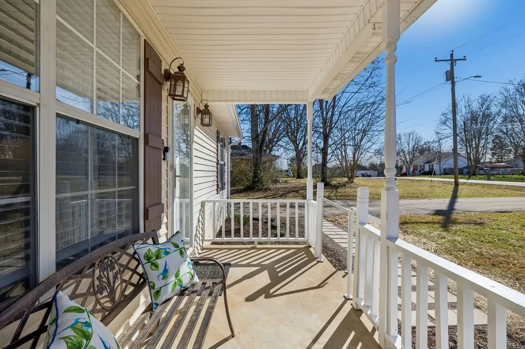 206 Central Avenue Chapel Hill TN 37034