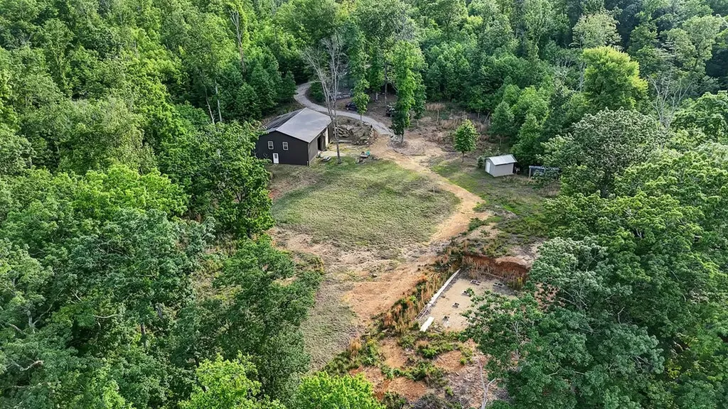 3155 Pigeon Spur Road Tracy City TN 37387