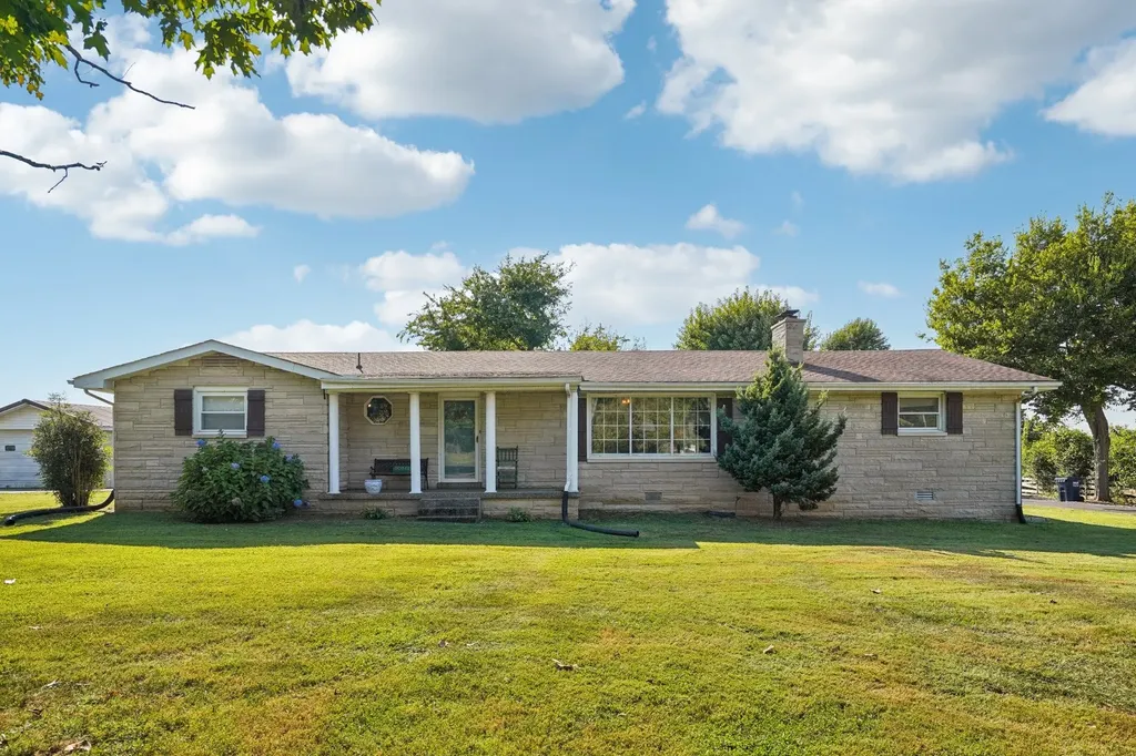 7559 Scottsville Road Lafayette TN 37083