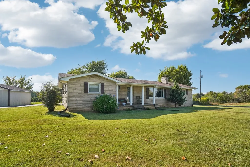 7559 Scottsville Road Lafayette TN 37083