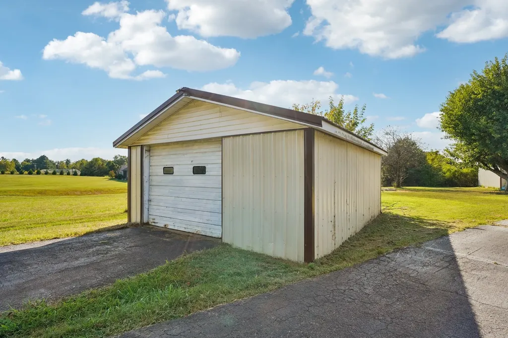7559 Scottsville Road Lafayette TN 37083