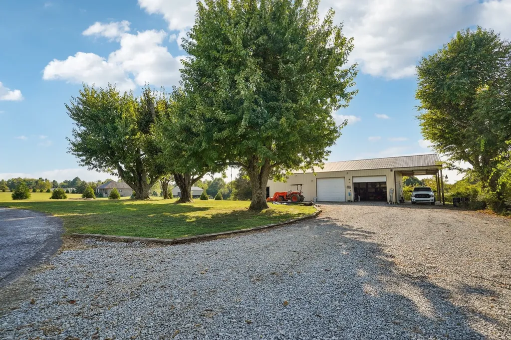 7559 Scottsville Road Lafayette TN 37083