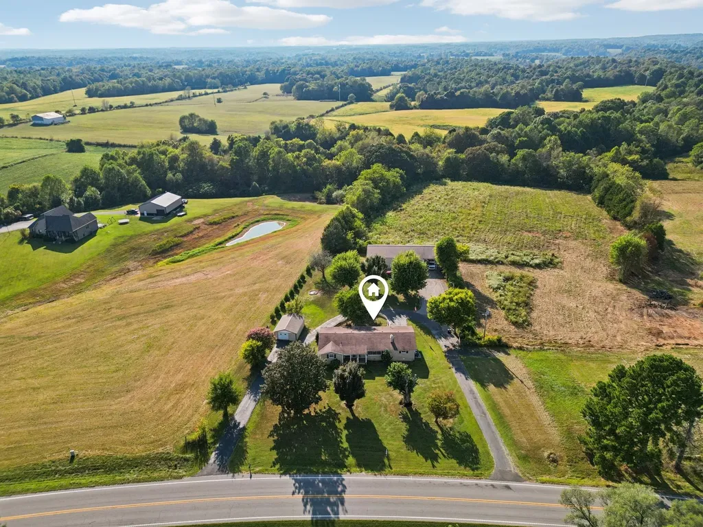 7559 Scottsville Road Lafayette TN 37083