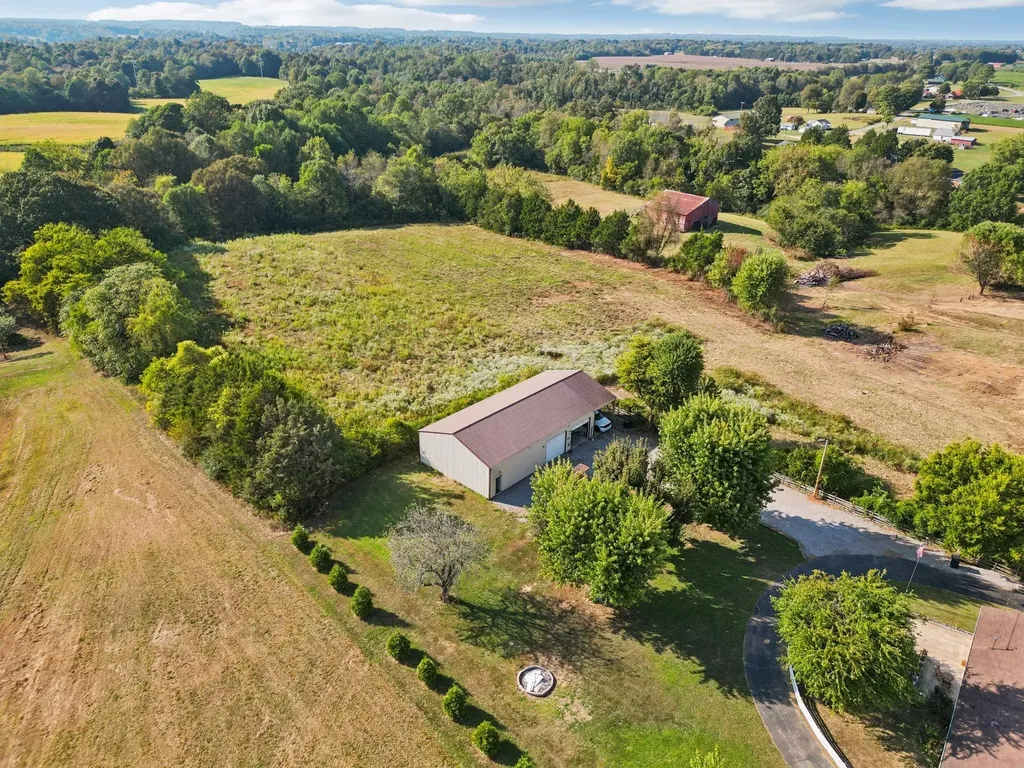 7559 Scottsville Road Lafayette TN 37083