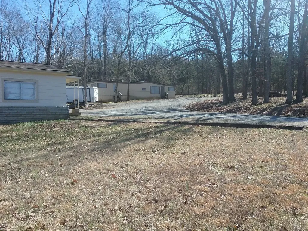 3317 Hunters Point Pike, N Lebanon TN 37087