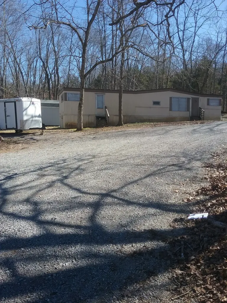 3317 Hunters Point Pike, N Lebanon TN 37087