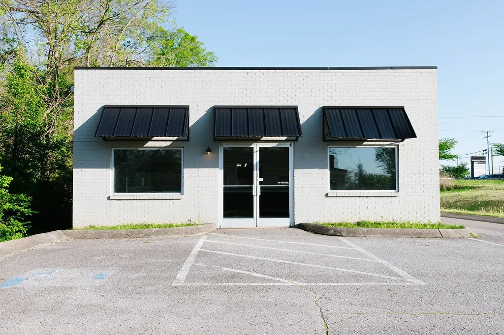 2037 Fort Campbell Boulevard Clarksville TN 37042