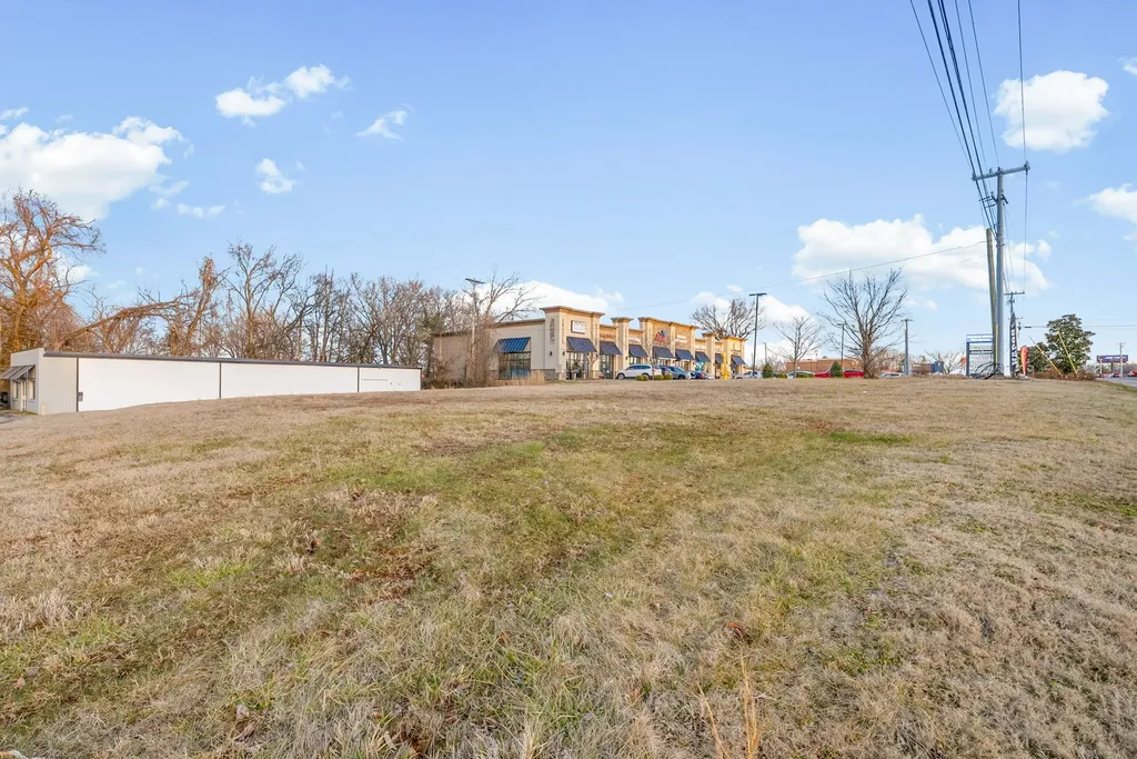 2037 Fort Campbell Boulevard Clarksville TN 37042
