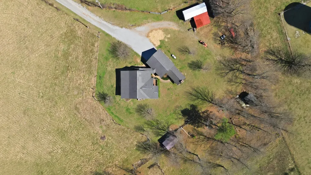 450 Drowning Creek Road Crossville TN 38571
