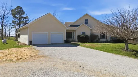 450 Drowning Creek Road Crossville TN 38571