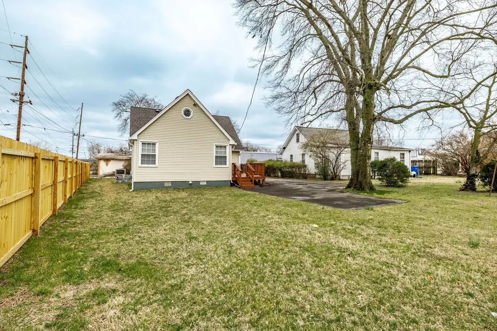 115 East Avenue Goodlettsville TN 37072