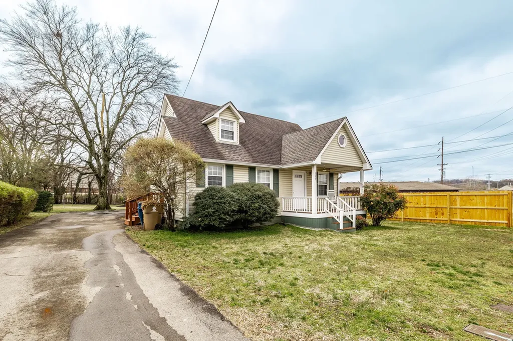 115 East Avenue Goodlettsville TN 37072