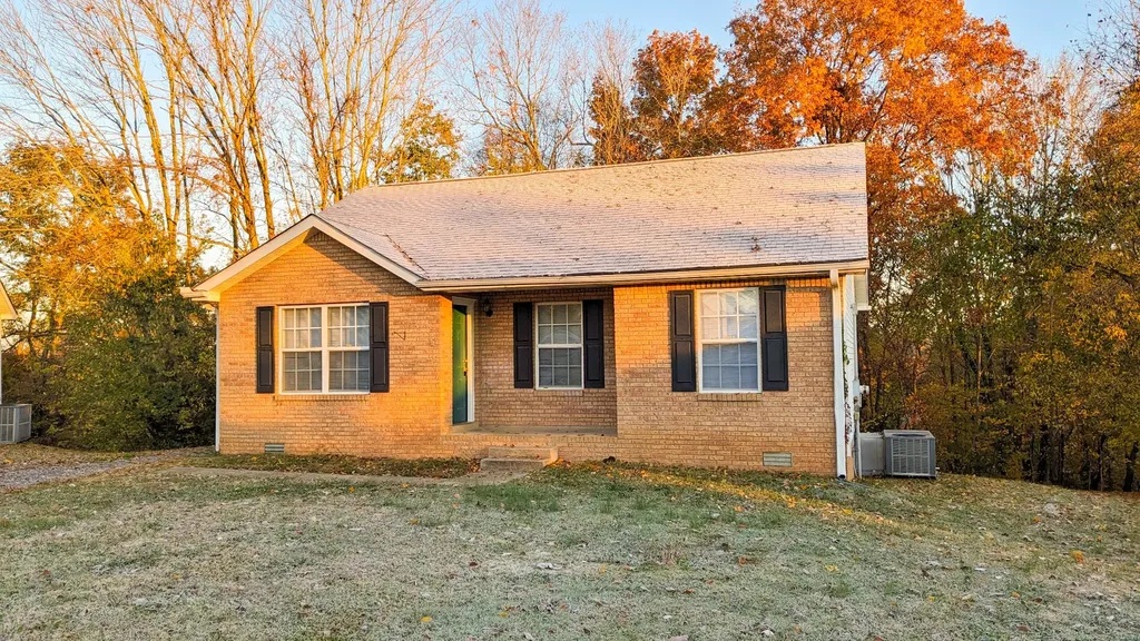 1352 Chucker Drive Clarksville TN 37042