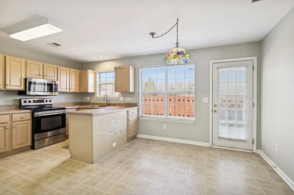 117 Newsom Green Nashville TN 37221