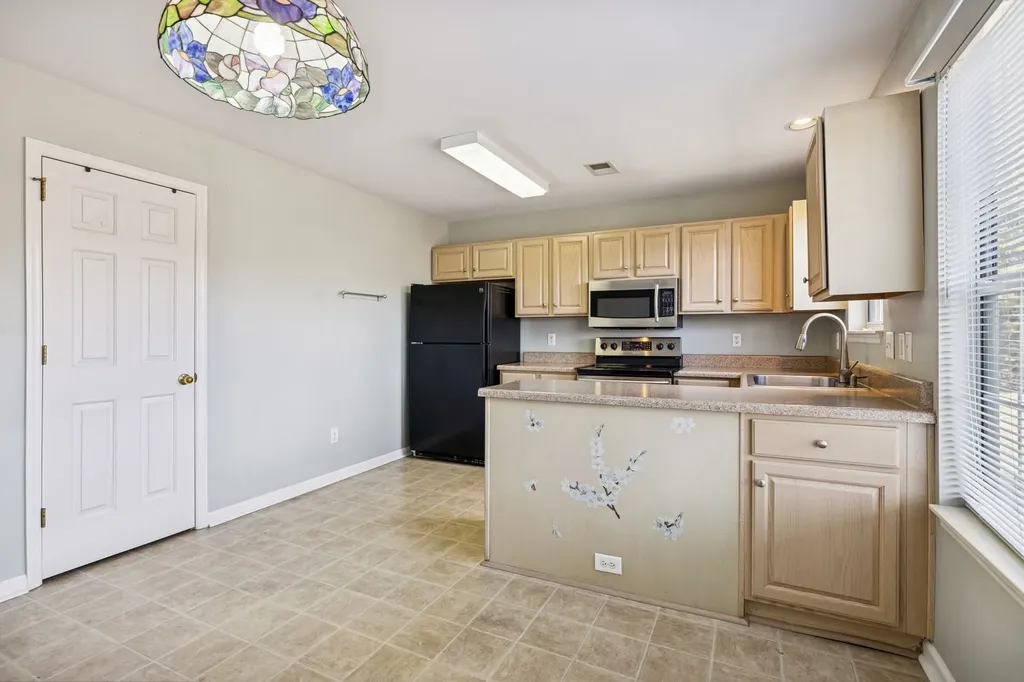 117 Newsom Green Nashville TN 37221