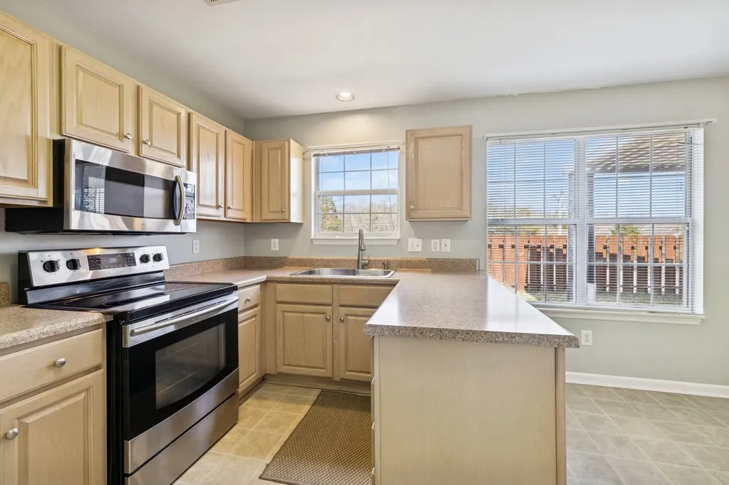 117 Newsom Green Nashville TN 37221