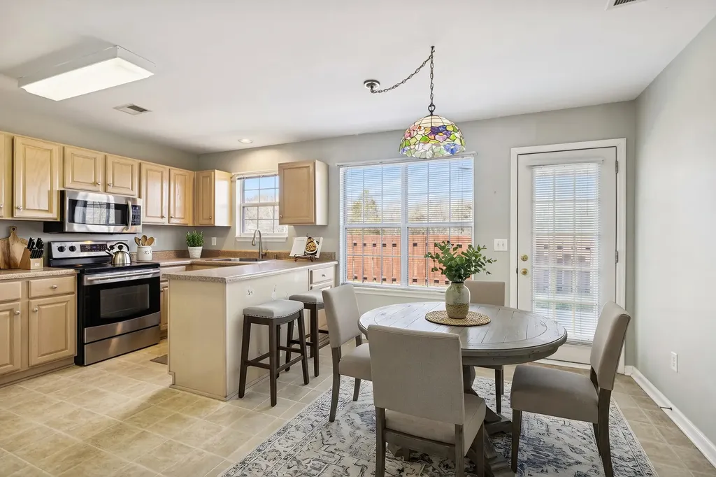 117 Newsom Green Nashville TN 37221