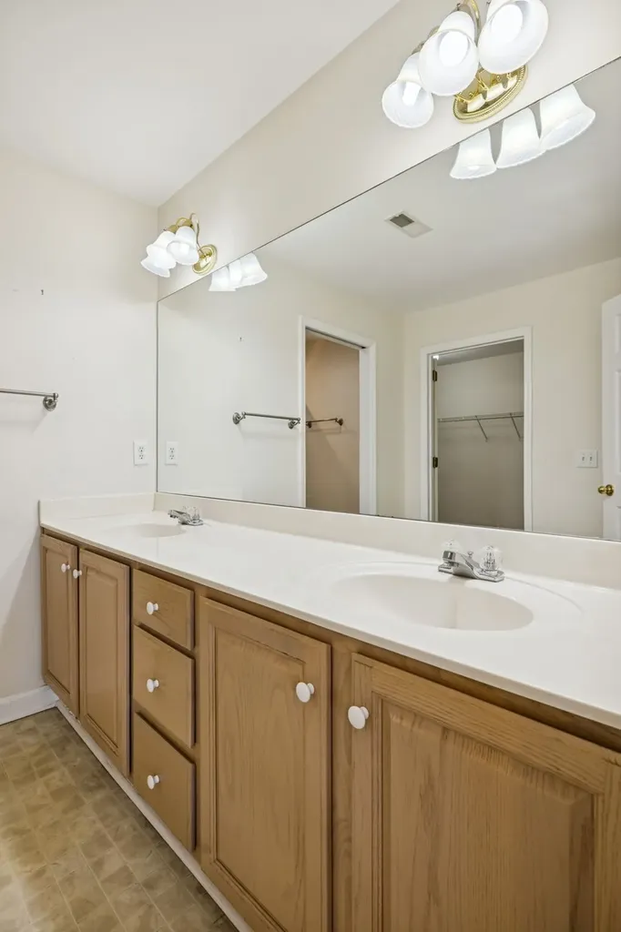 117 Newsom Green Nashville TN 37221