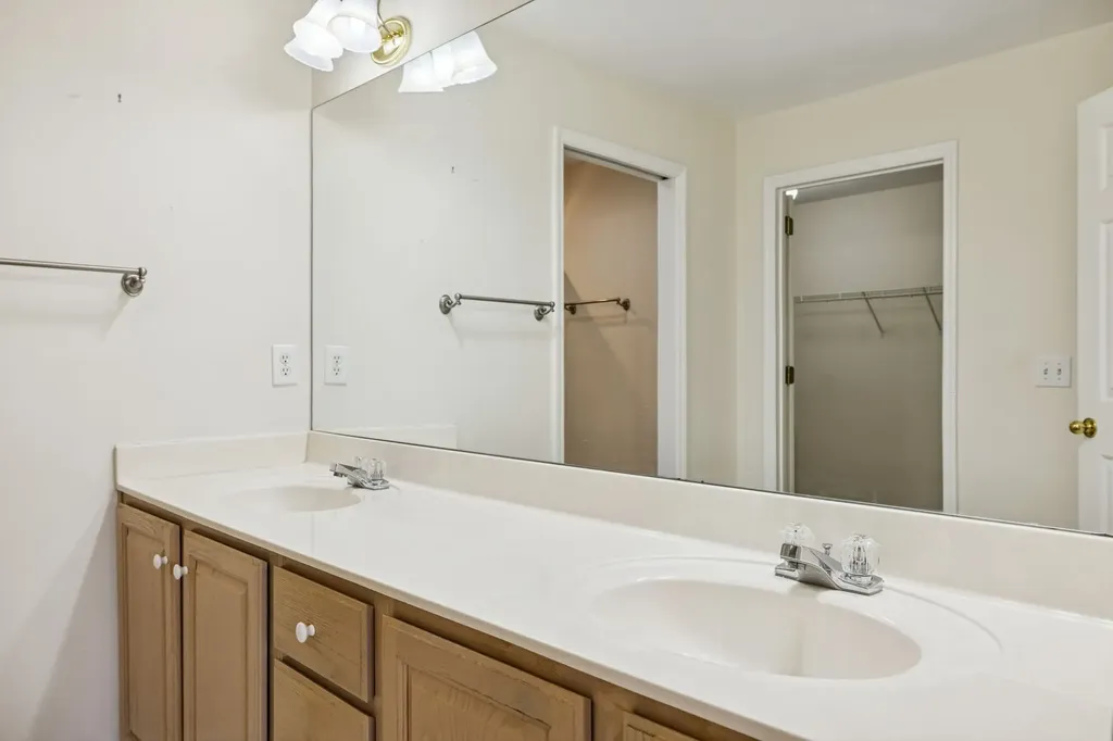 117 Newsom Green Nashville TN 37221