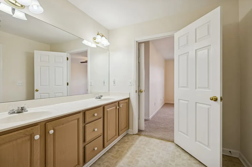 117 Newsom Green Nashville TN 37221