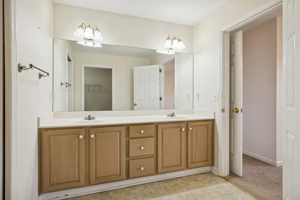 117 Newsom Green Nashville TN 37221