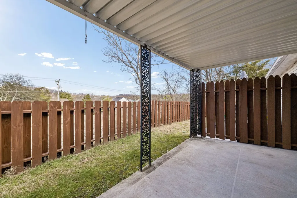 117 Newsom Green Nashville TN 37221