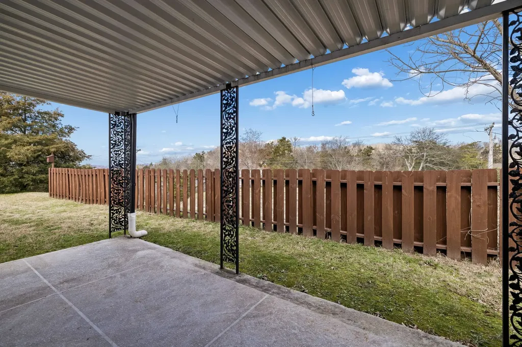 117 Newsom Green Nashville TN 37221