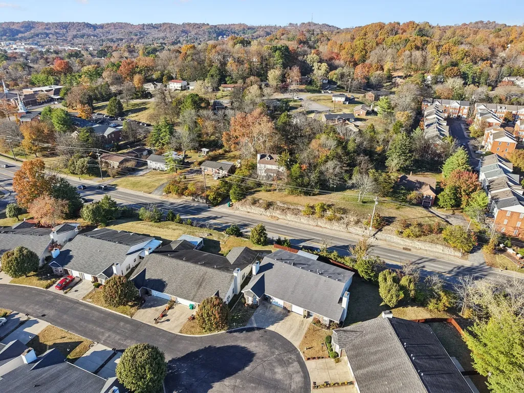 117 Newsom Green Nashville TN 37221