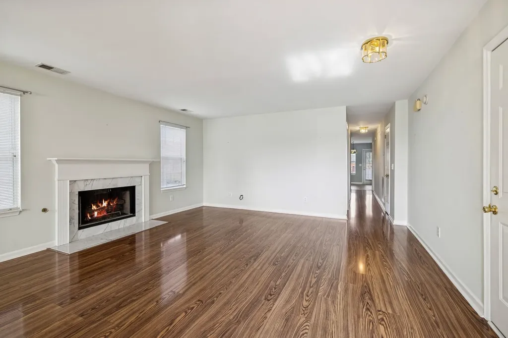117 Newsom Green Nashville TN 37221