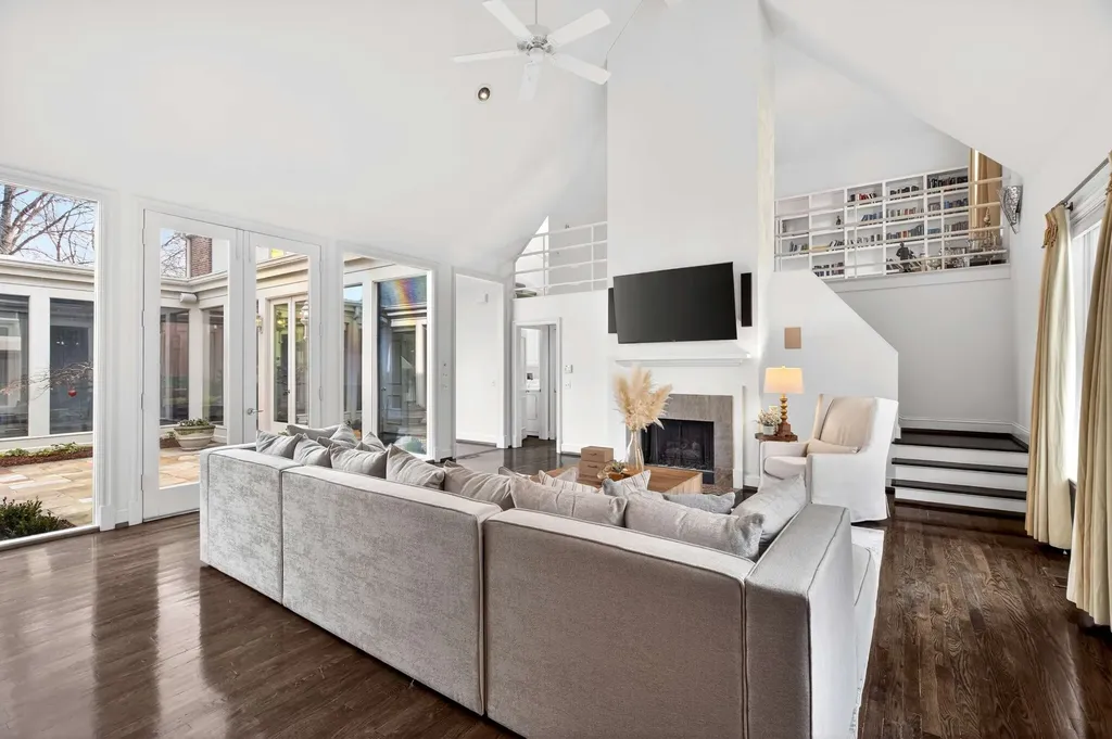 101 Abbottsford Nashville TN 37215