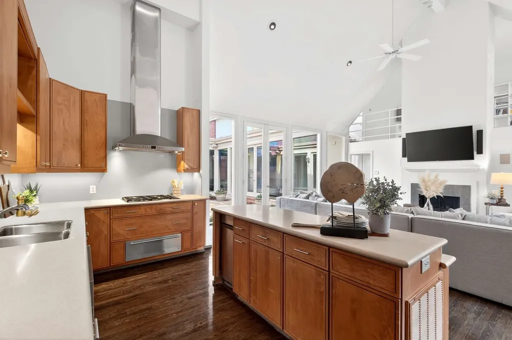 101 Abbottsford Nashville TN 37215