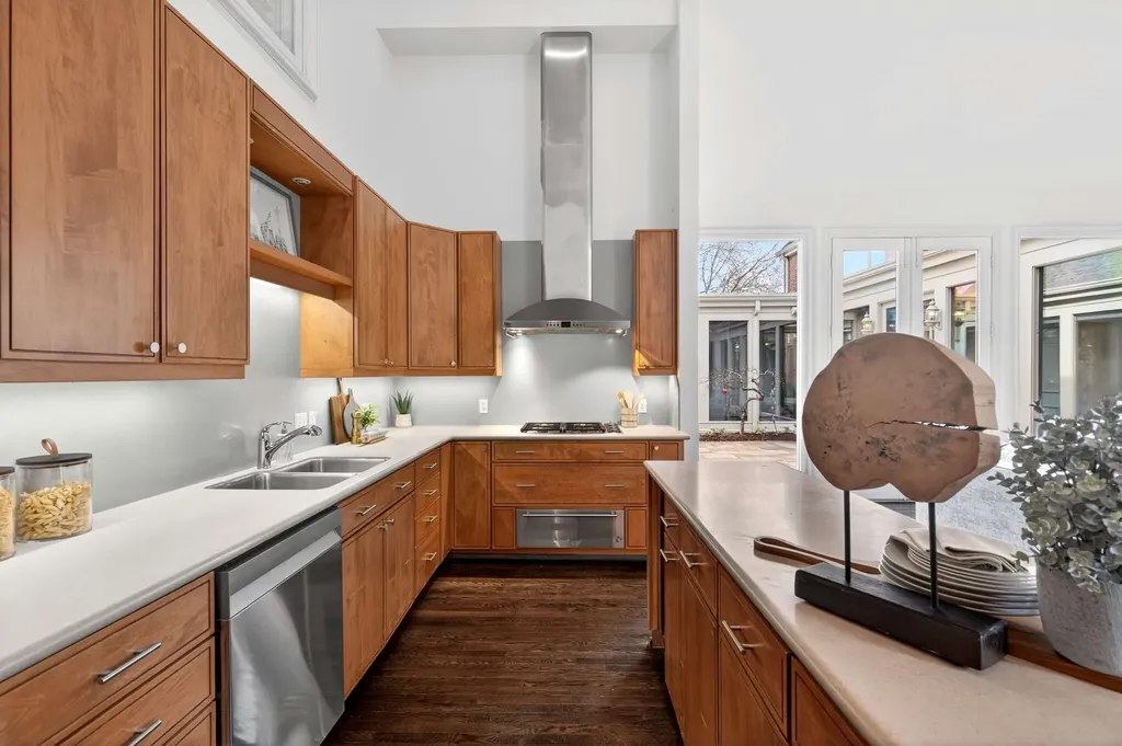 101 Abbottsford Nashville TN 37215