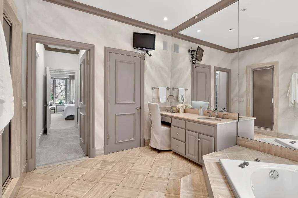 101 Abbottsford Nashville TN 37215