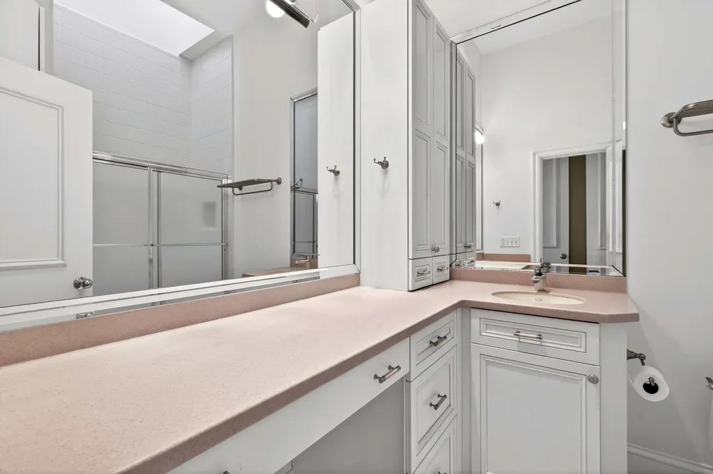 101 Abbottsford Nashville TN 37215