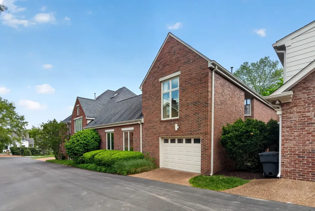 101 Abbottsford Nashville TN 37215
