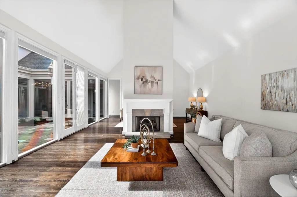 101 Abbottsford Nashville TN 37215