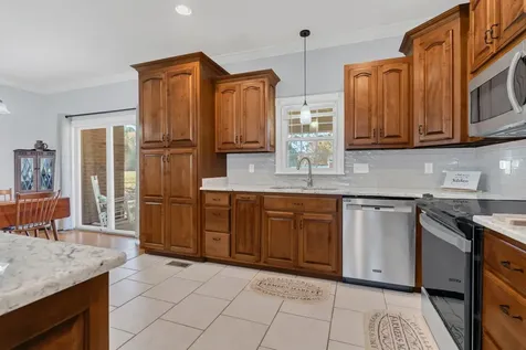 23 Regalwood Drive Manchester TN 37355
