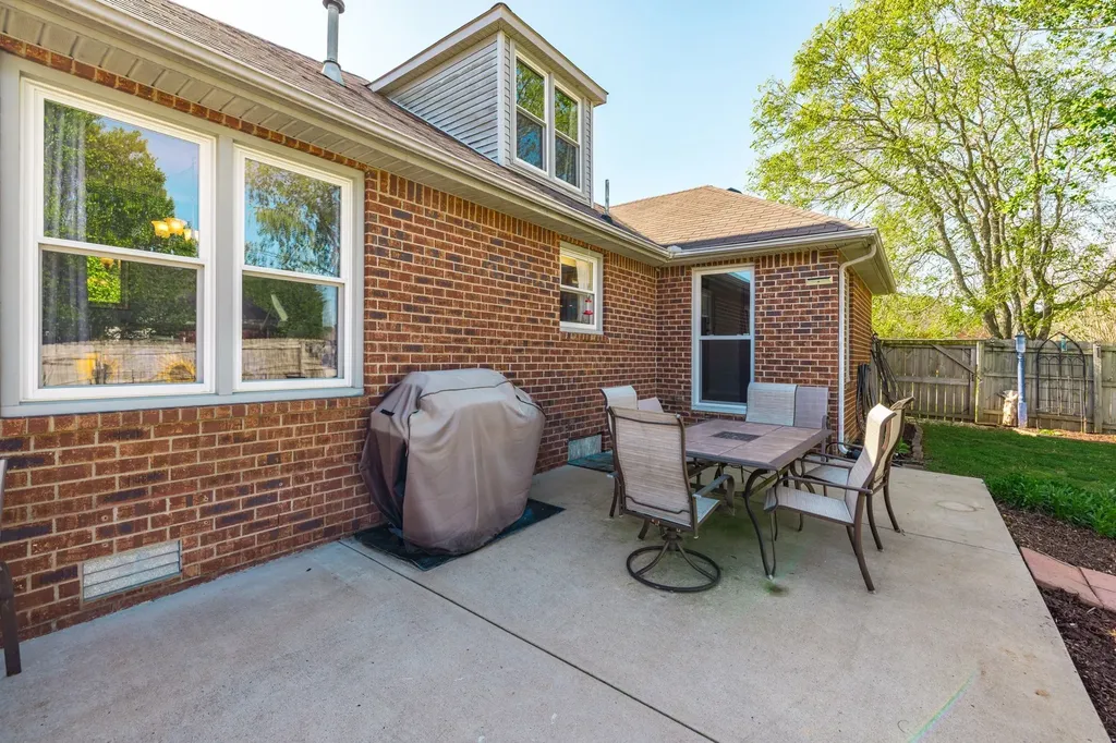 2403 English Hill Drive Murfreesboro TN 37130