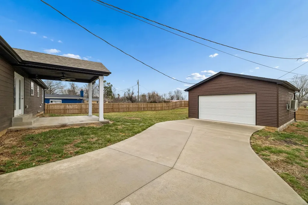 106 Norris Drive Clarksville TN 37042