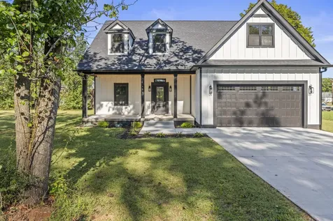 106 5th Avenue N Decherd TN 37324