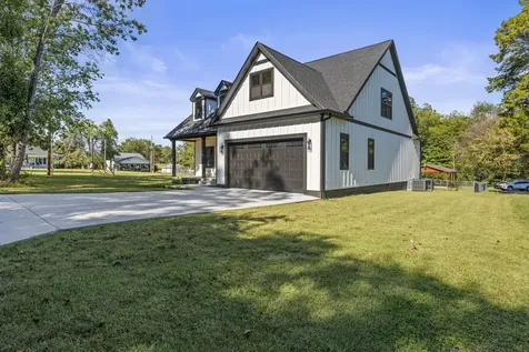106 5th Avenue N Decherd TN 37324