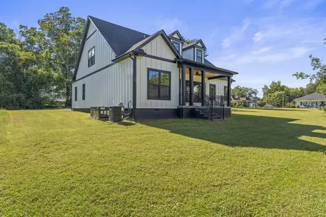 106 5th Avenue N Decherd TN 37324