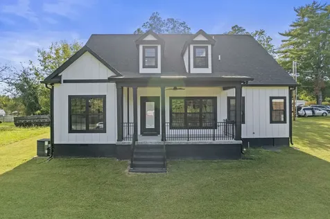 106 5th Avenue N Decherd TN 37324
