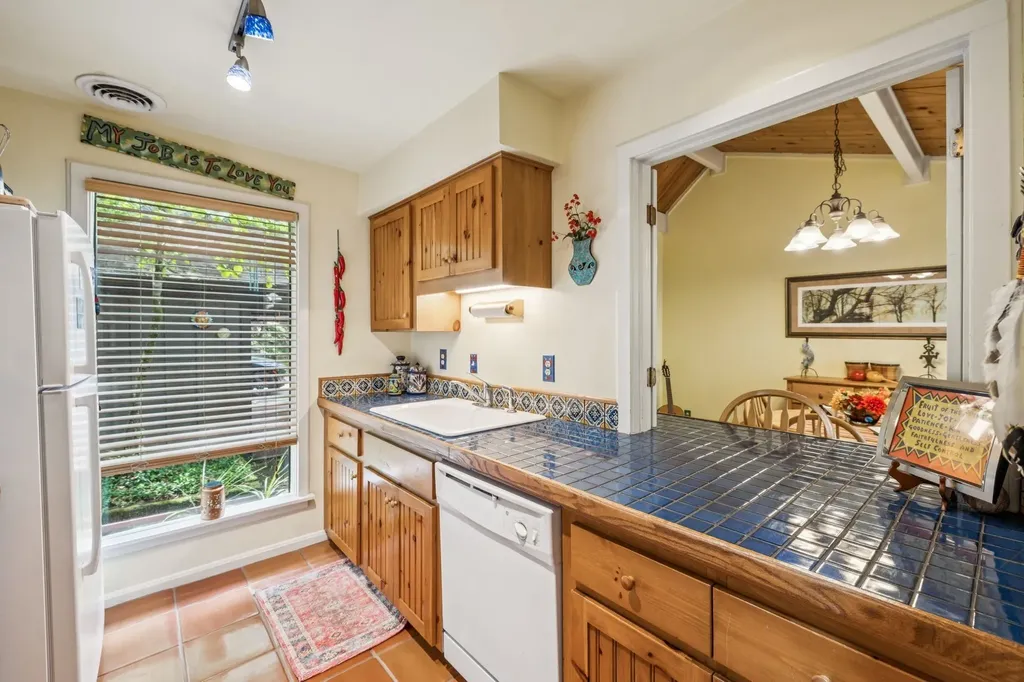 127 Holly Forest Nashville TN 37221
