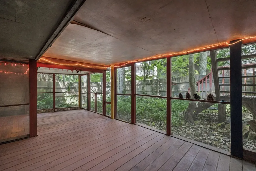127 Holly Forest Nashville TN 37221