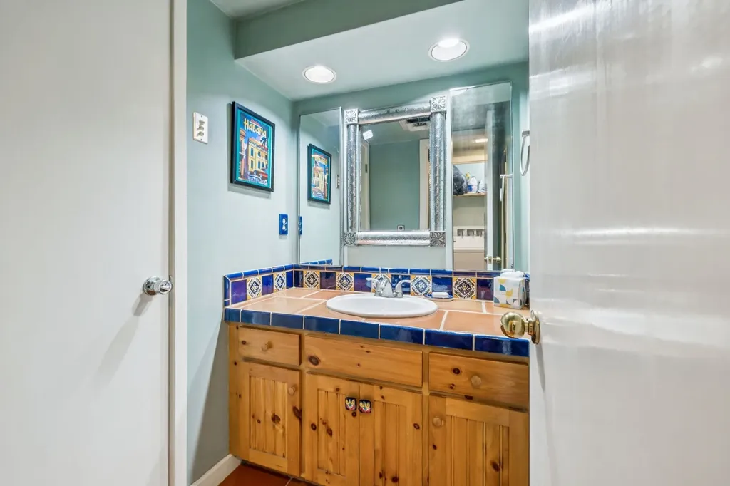 127 Holly Forest Nashville TN 37221