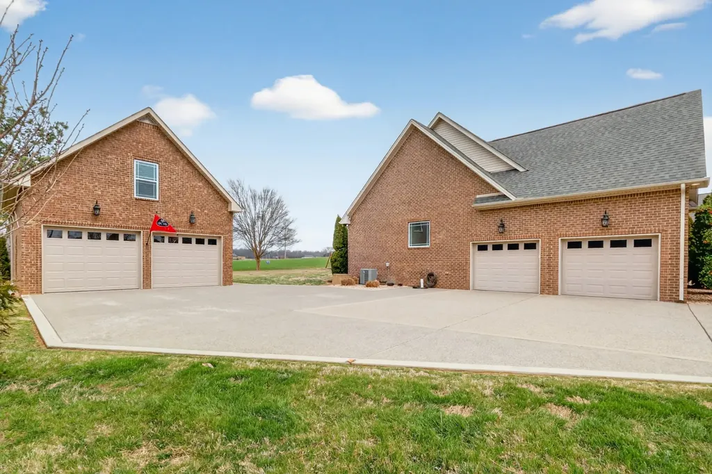 103 Bloomsbury Drive Portland TN 37148