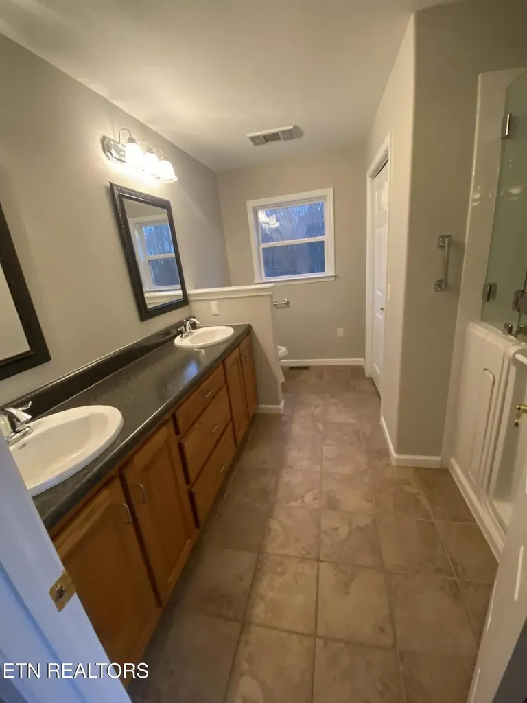 618 Apoka Lane Crossville TN 38572