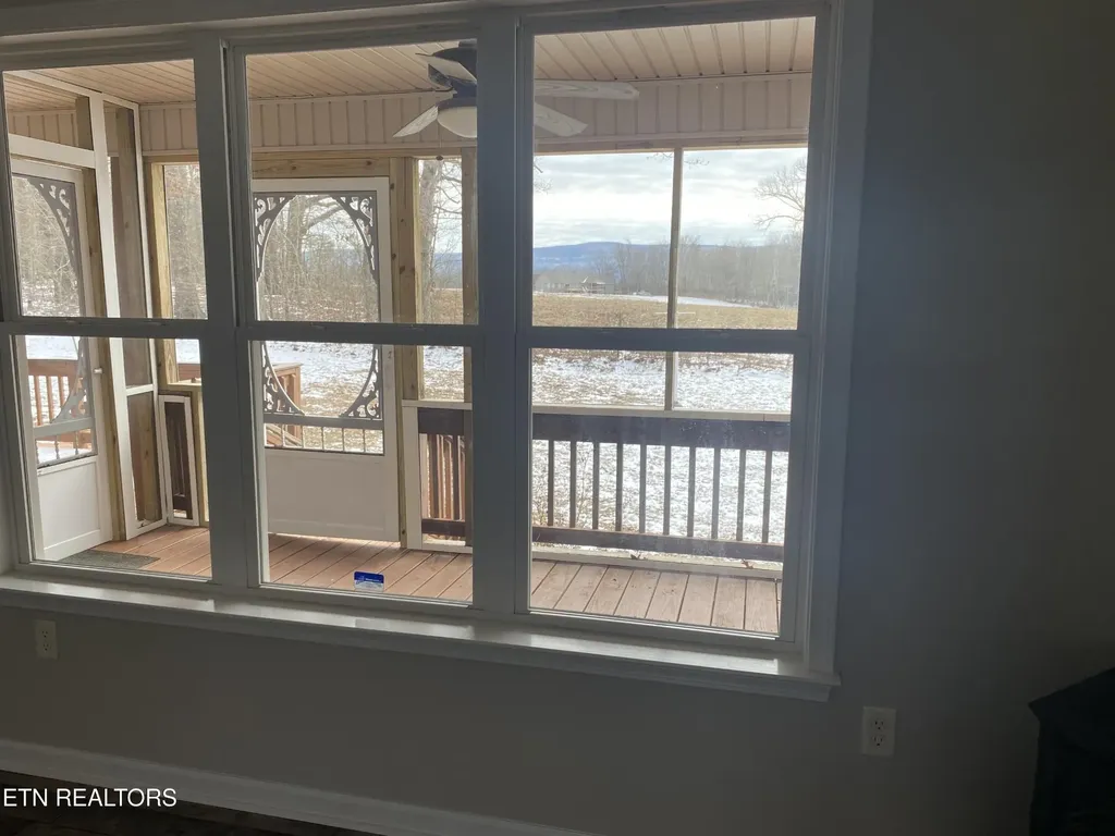 618 Apoka Lane Crossville TN 38572