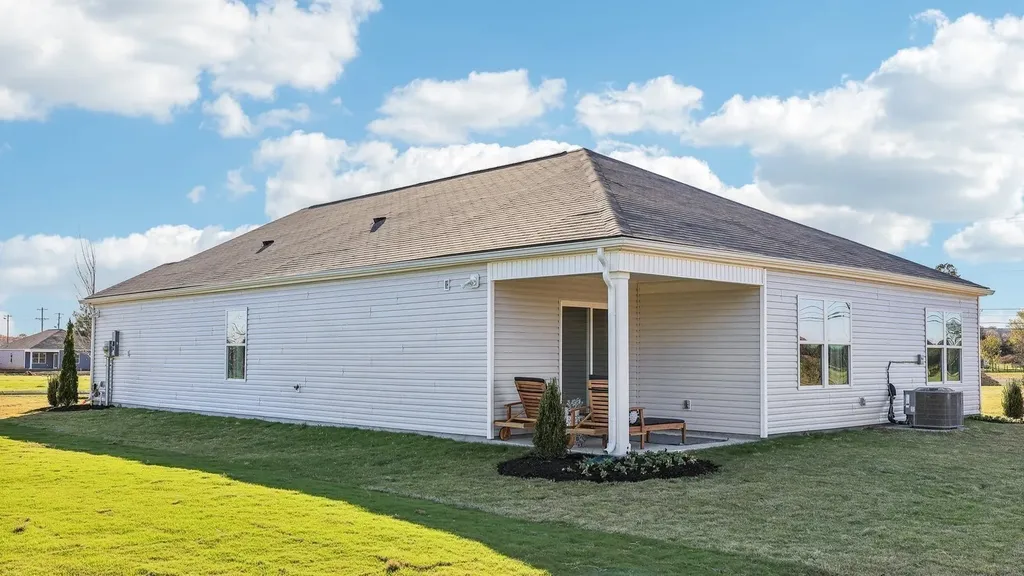 1737 Savannah Pass Lewisburg TN 37091